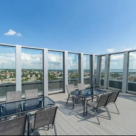 Hanza Tower 19 & Pool & Jacuzzi & Sauna